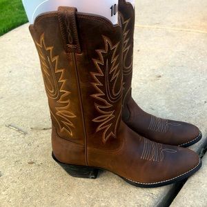 Heritage R Toe Western Boot